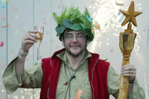 Joe Pasquale wins I'm A Celebrity, Get Me Out of Here 2004