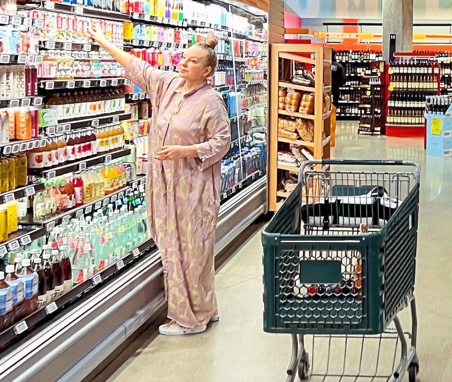 Sia They Browse The Aisles Just Like Us