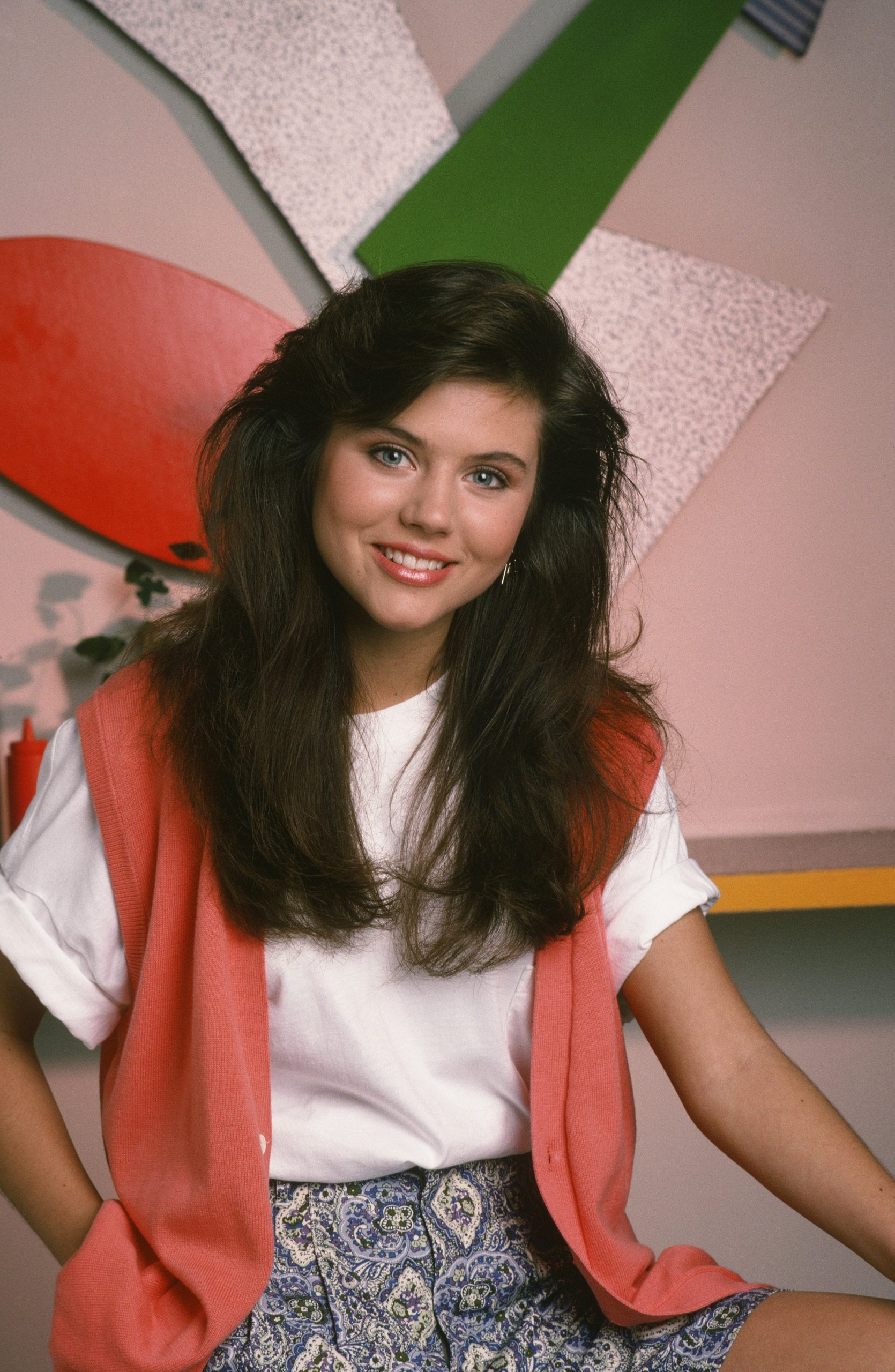 Tiffani is most known for her role as Kelly Kapowski in the teen comedy series