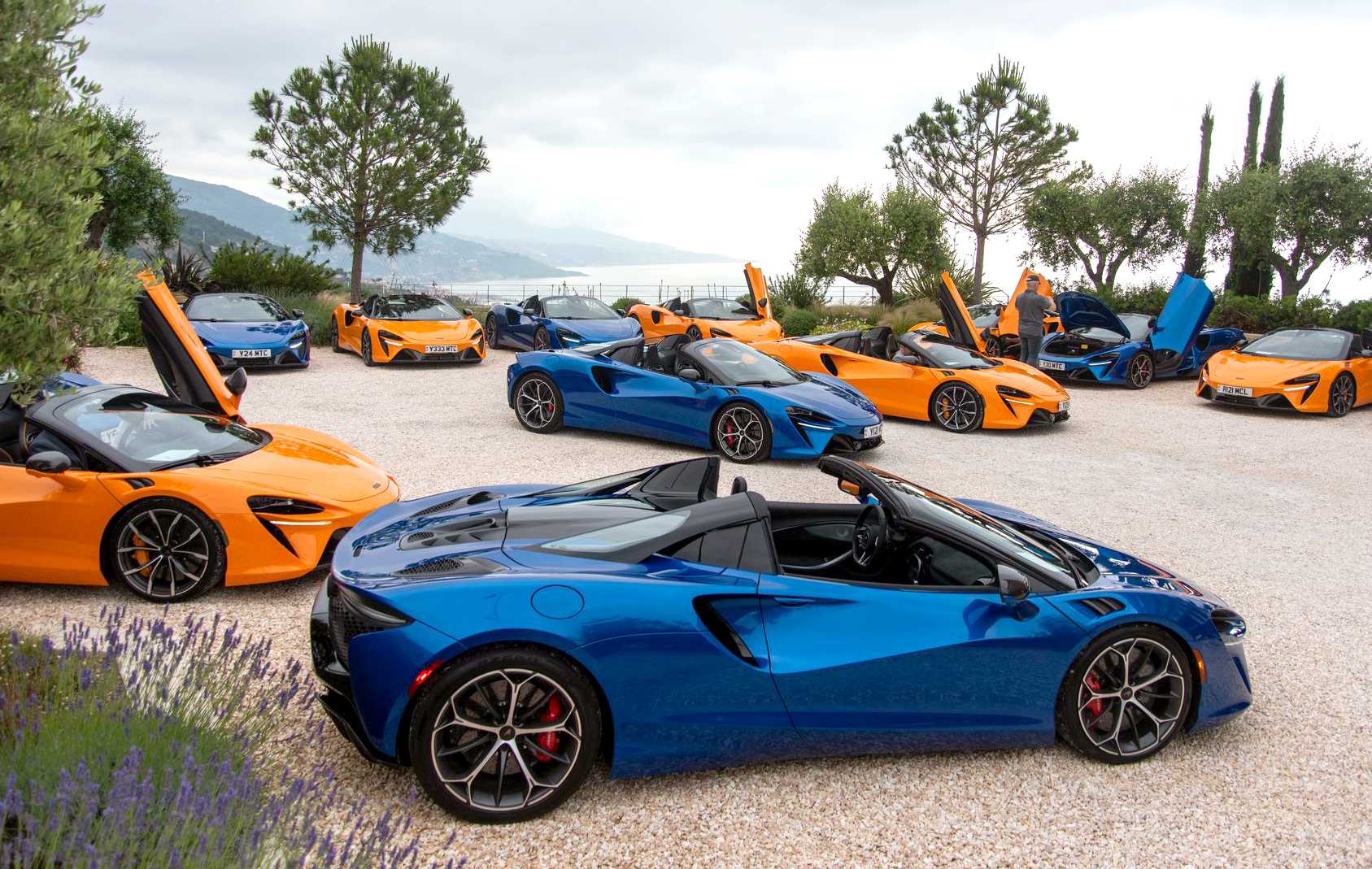 2025 Mclaren Artura Spider Gathering